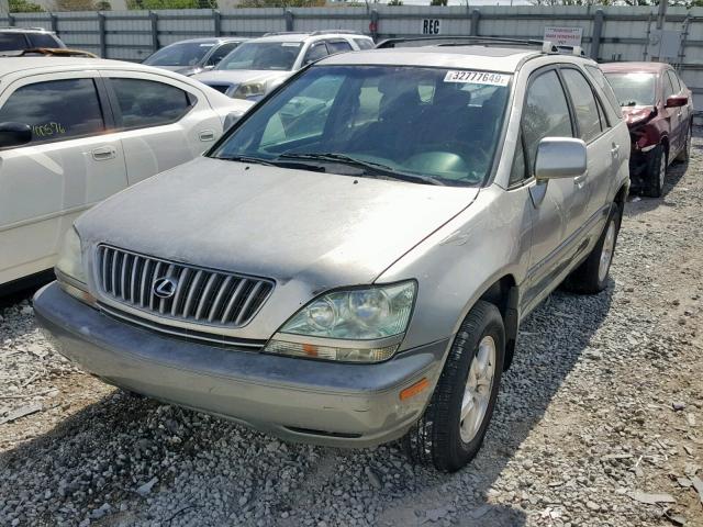 JTJGF10U520136372 - 2002 LEXUS RX 300 SILVER photo 2