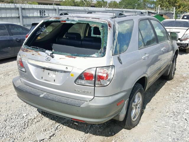 JTJGF10U520136372 - 2002 LEXUS RX 300 SILVER photo 4