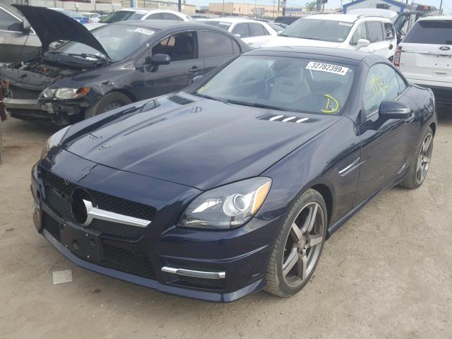 WDDPK4HA8FF105958 - 2015 MERCEDES-BENZ SLK 250 BLUE photo 2