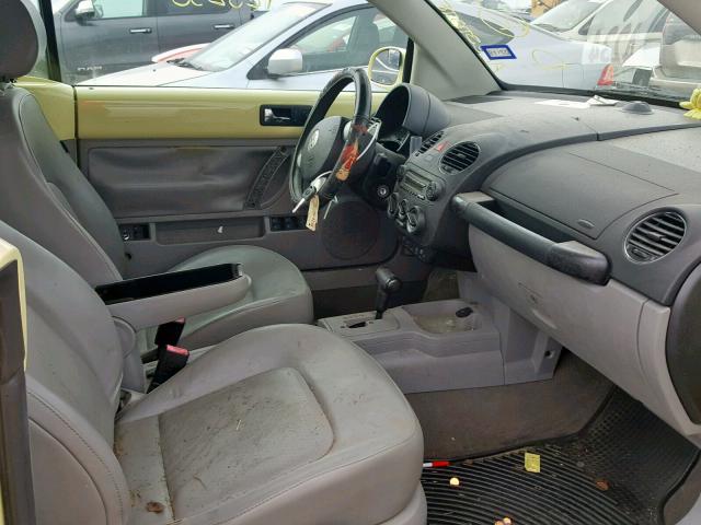 3VWRF31Y16M321978 - 2006 VOLKSWAGEN NEW BEETLE 黄色 照片 5