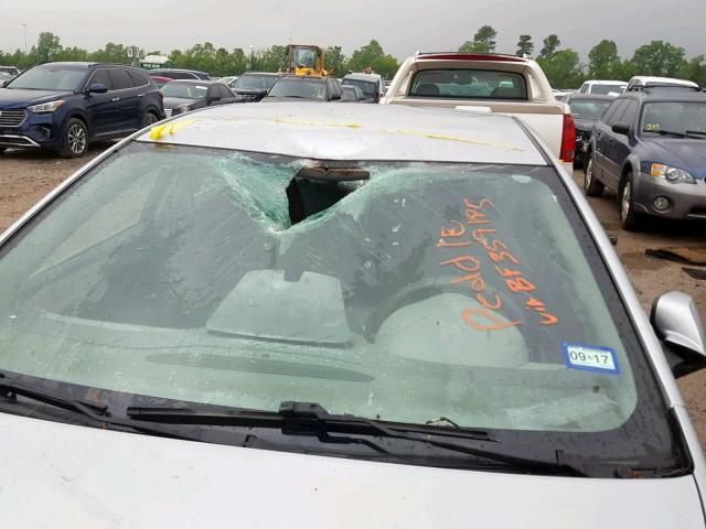 1G1ZC5EU0BF359185 - 2011 CHEVROLET MALIBU 1LT 银色 照片 9