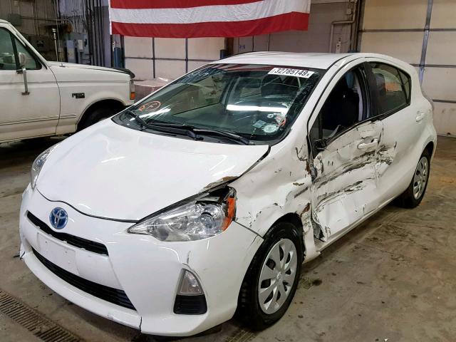 JTDKDTB35D1057364 - 2013 TOYOTA PRIUS C WHITE photo 2