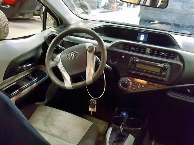 JTDKDTB35D1057364 - 2013 TOYOTA PRIUS C WHITE photo 9