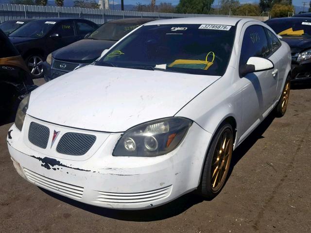 1G2AL18F187230048 - 2008 PONTIAC G5 WHITE photo 2