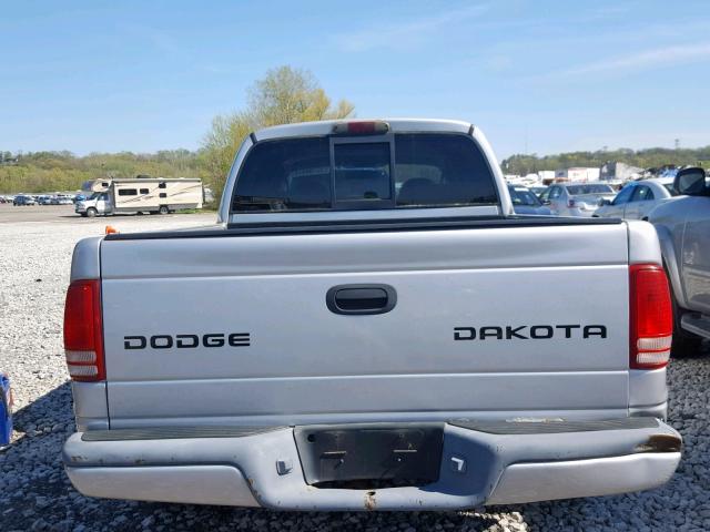 1D7HL38X93S164052 - 2003 DODGE DAKOTA QUA SILVER photo 9