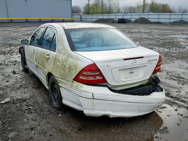 WDBRF40J64A632604 - 2004 MERCEDES-BENZ C 230K SPO WHITE photo 3