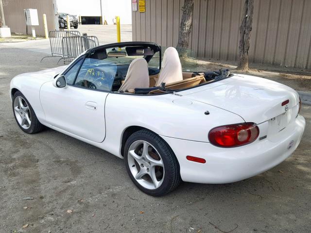 JM1NB353210212033 - 2001 MAZDA MX-5 MIATA WHITE photo 3