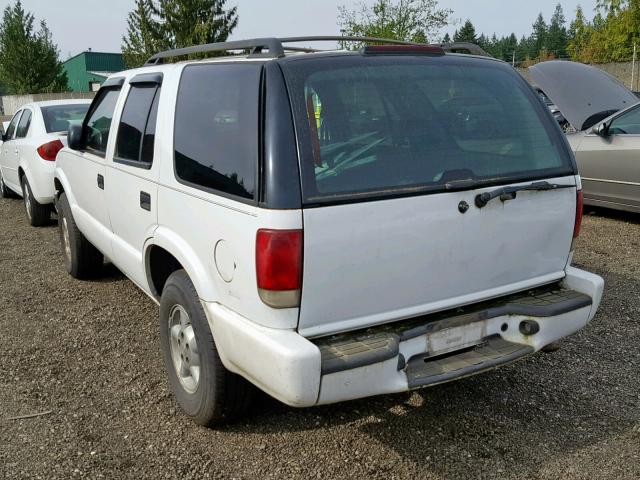 1GNDT13W3XK181373 - 1999 CHEVROLET BLAZER WHITE photo 3