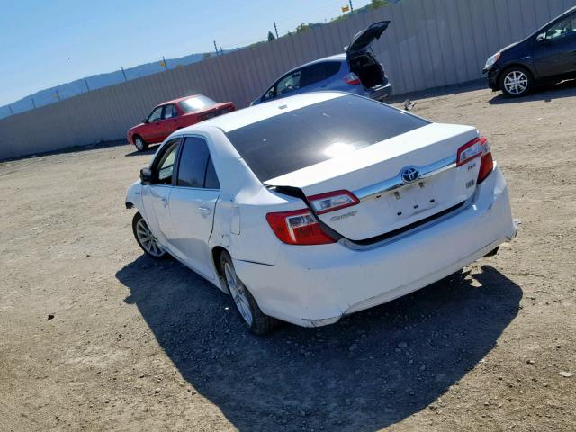 4T1BD1FKXEU104907 - 2014 TOYOTA CAMRY HYBR WHITE photo 3