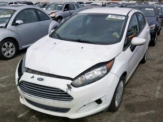 3FADP4TJ3GM170147 - 2016 FORD FIESTA S WHITE photo 2