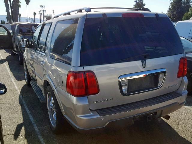 5LMFU27R73LJ03815 - 2003 LINCOLN NAVIGATOR Argent photo 3