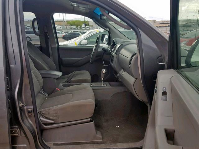 1N6AD09U57C403167 - 2007 NISSAN FRONTIER C GRAY photo 5