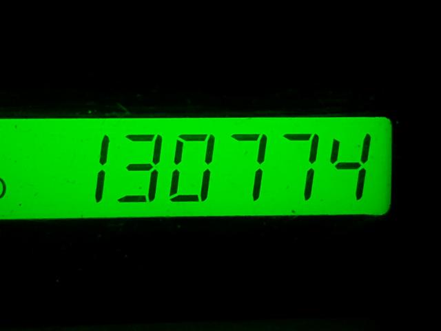 KL1TD6DE7BB153208 - 2011 CHEVROLET AVEO LS WHITE photo 8