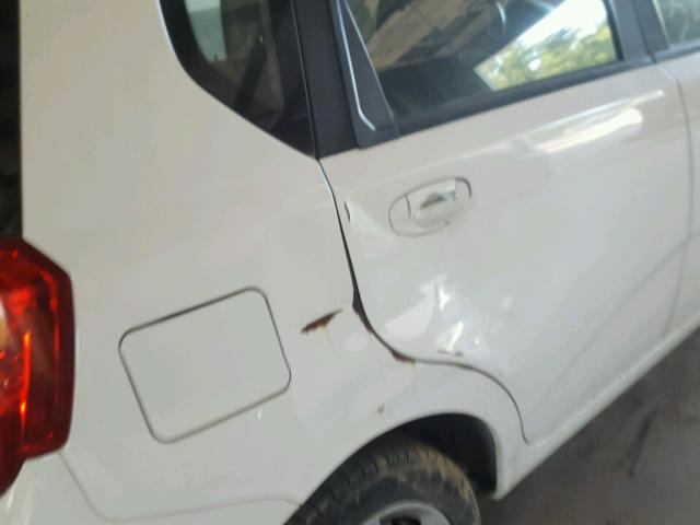 KL1TD6DE7BB153208 - 2011 CHEVROLET AVEO LS WHITE photo 9