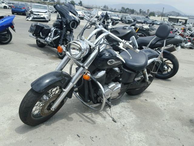 JH2RC44422M610164 - 2002 HONDA VT750 CDA 黑色 照片 2