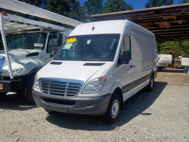 WDYPE8CC4B5552437 - 2011 FREIGHTLINER SPRINTER 2 WHITE photo 2