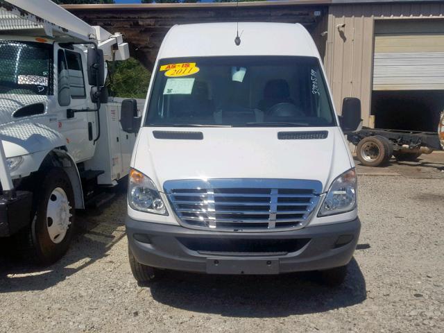 WDYPE8CC4B5552437 - 2011 FREIGHTLINER SPRINTER 2 WHITE photo 9