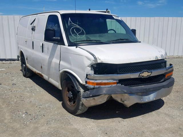 1GCEG15X841176016 - 2004 CHEVROLET EXPRESS G1 WHITE photo 1