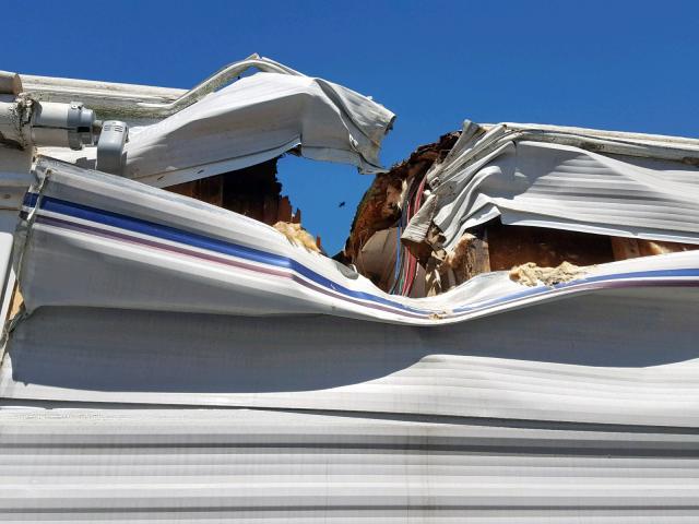 4YDT32R2027303730 - 2002 KEYSTONE HORNET WHITE photo 9