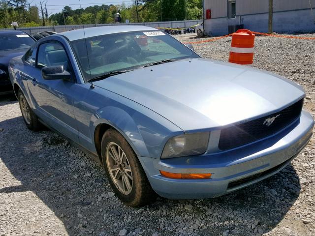 1ZVFT80N055143100 - 2005 FORD MUSTANG BLUE photo 1