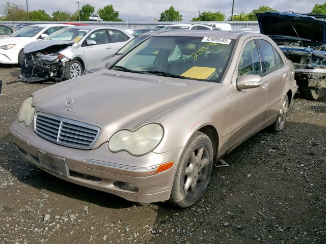 WDBRF61J92F160893 - 2002 MERCEDES-BENZ C 240 GOLD photo 2