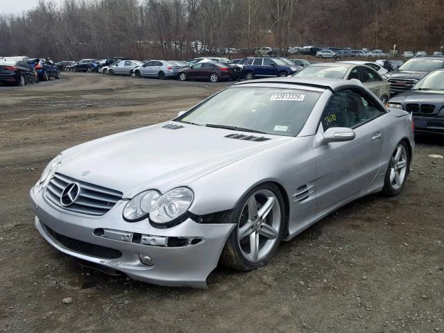 WDBSK75F15F106579 - 2005 MERCEDES-BENZ SL 500 GRAY photo 2