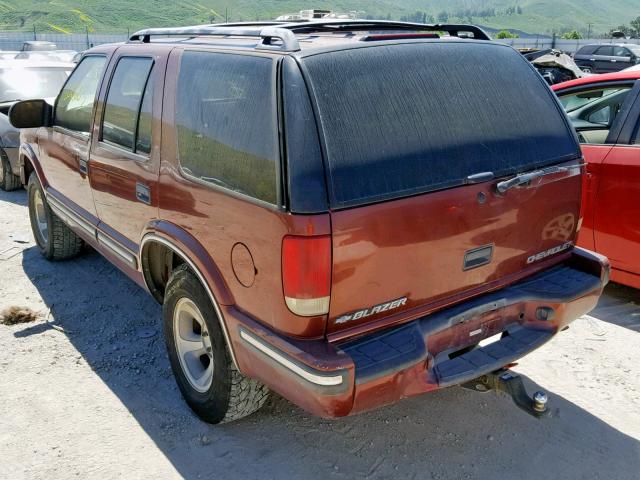 1GNCS13W1X2146376 - 1999 CHEVROLET BLAZER MAROON photo 3