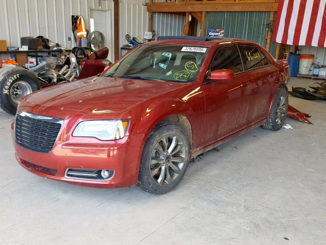 2C3CCAGG8EH337178 - 2014 CHRYSLER 300 S RED photo 2
