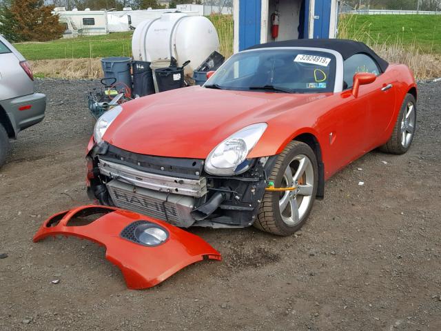 1G2MG35X78Y115152 - 2008 PONTIAC SOLSTICE G ORANGE photo 2