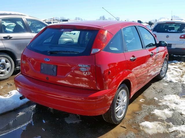 3FAFP37353R143947 - 2003 FORD FOCUS ZX5 RED photo 4
