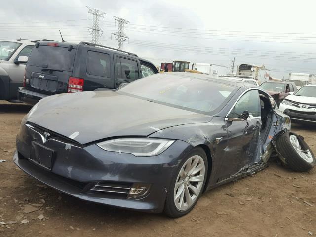 5YJSA1E26JF244549 - 2018 TESLA MODEL S GRAY photo 2