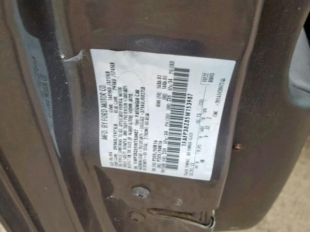 1FAFP38Z85W153987 - 2005 FORD FOCUS ZX4 GRAY photo 10