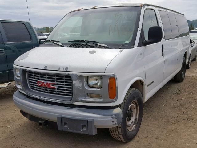 1GJHG39R3X1053340 - 1999 GMC SAVANA G35 WHITE photo 2