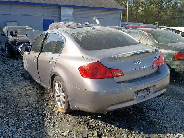 JNKCV61EX9M305067 - 2009 INFINITI G37 BASE SILVER photo 3