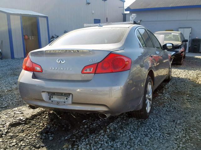 JNKCV61EX9M305067 - 2009 INFINITI G37 BASE SILVER photo 4