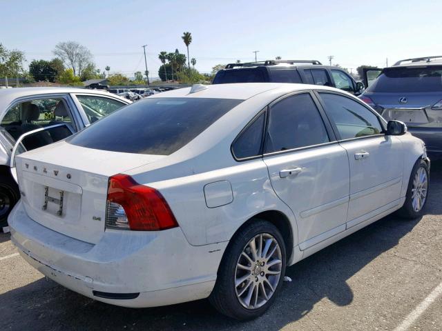 YV1390MS1A2500019 - 2010 VOLVO S40 2.4I WHITE photo 4