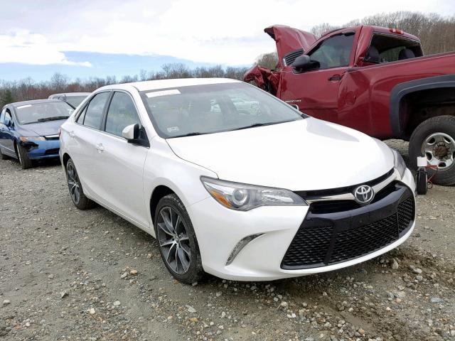 4T1BF1FK0FU102773 - 2015 TOYOTA CAMRY LE WHITE photo 1