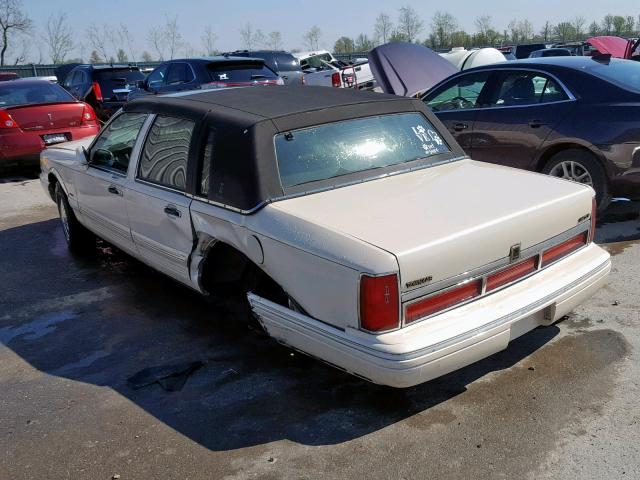 1LNLM83W5VY631976 - 1997 LINCOLN TOWN CAR C BEIGE photo 3