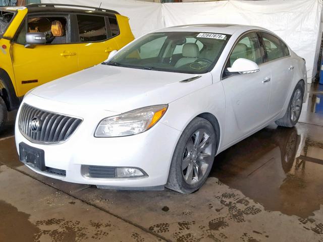 2G4GS5EK3C9141649 - 2012 BUICK REGAL PREM WHITE photo 2