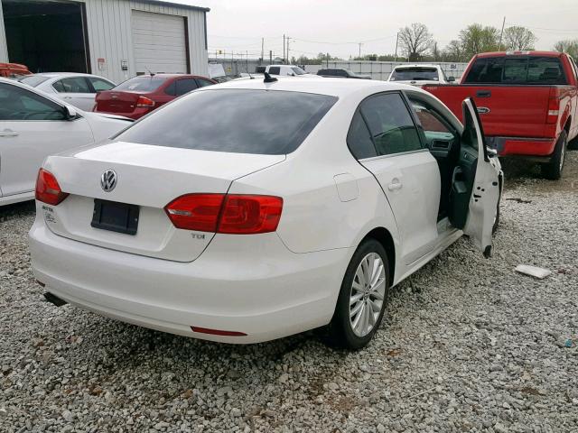 3VWLL7AJ4DM244173 - 2013 VOLKSWAGEN JETTA TDI WHITE photo 4