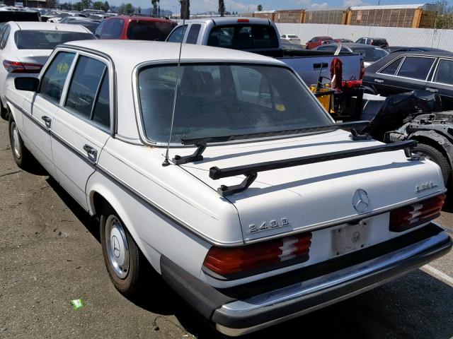 WDBAB23A3DB378465 - 1983 MERCEDES-BENZ 240 D WHITE photo 3