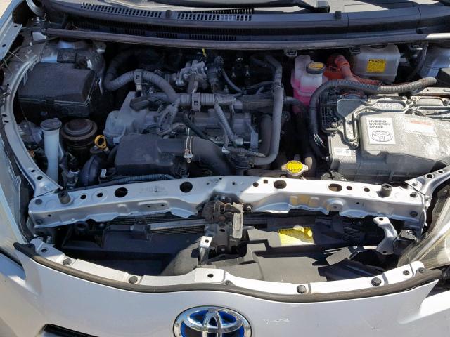 JTDKDTB35C1010981 - 2012 TOYOTA PRIUS C SILVER photo 7