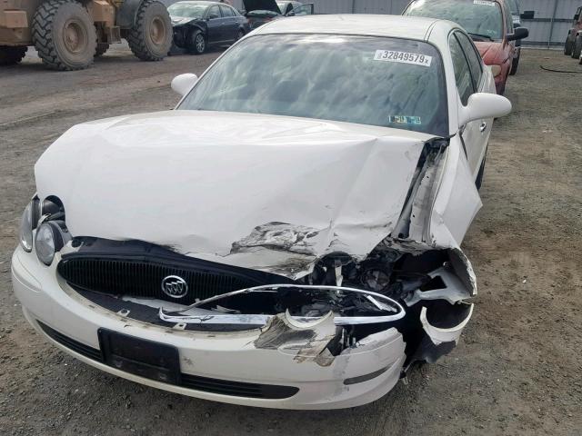 2G4WD582661263586 - 2006 BUICK LACROSSE C WHITE photo 2