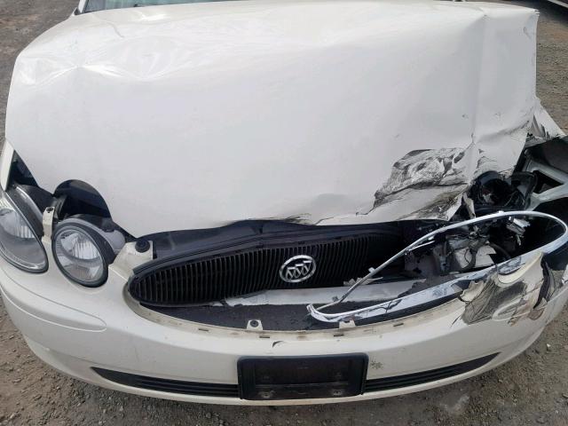 2G4WD582661263586 - 2006 BUICK LACROSSE C WHITE photo 7