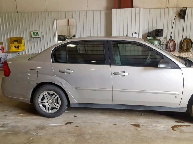 1G1ZS58FX7F317338 - 2007 CHEVROLET MALIBU LS SILVER photo 9