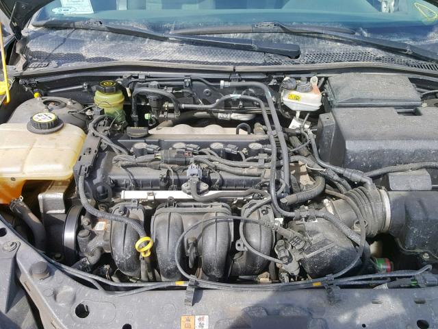 1FAFP34N25W268121 - 2005 FORD FOCUS ZX4 GRAY photo 7