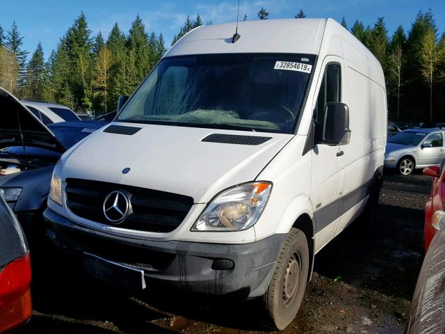 WD3PE7CC5D5798304 - 2013 MERCEDES-BENZ SPRINTER 2 WHITE photo 2