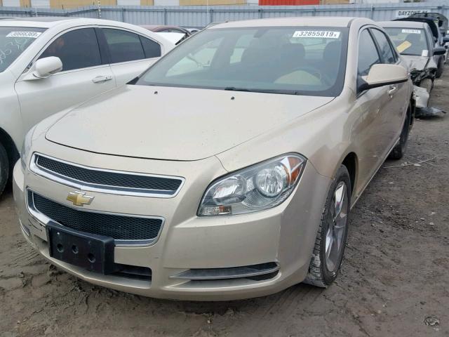 1G1ZH57B99F174219 - 2009 CHEVROLET MALIBU 1LT GOLD photo 2