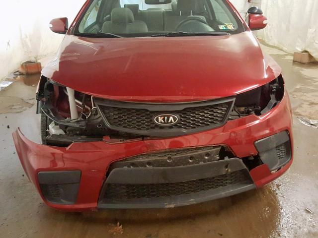 KNAFU6A20A5143050 - 2010 KIA FORTE EX MAROON photo 9