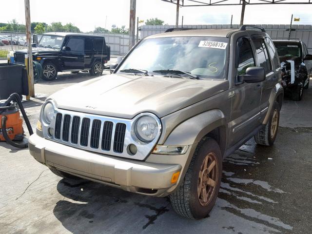 1J4GK58K45W625320 - 2005 JEEP LIBERTY LI TAN photo 2